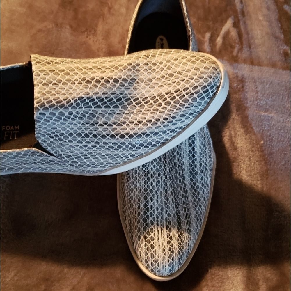 Dr. Scholls memory foam snakeskin loafers